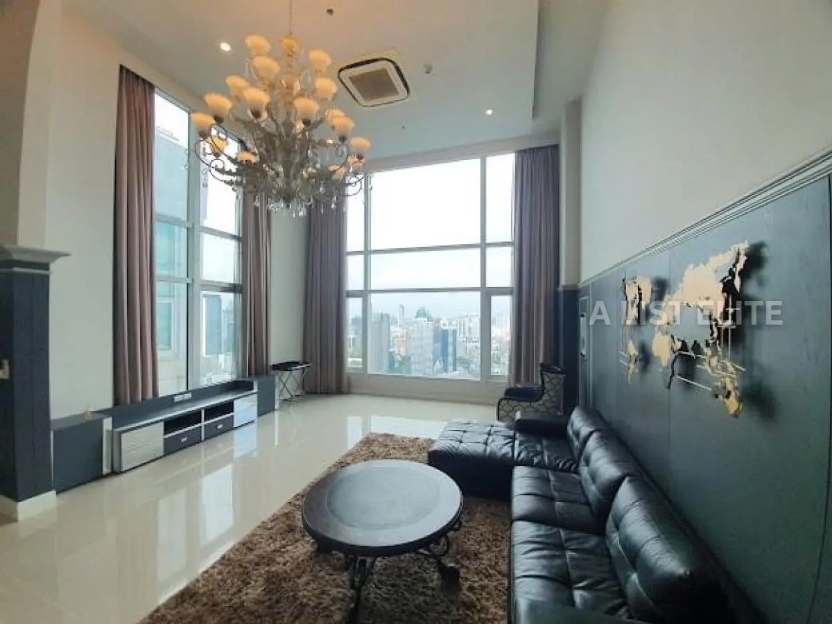 PENTHOUSE CIRCLE