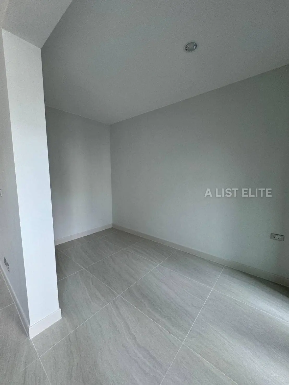 Baan Klang Muang CLASSE Sukhumvit 77