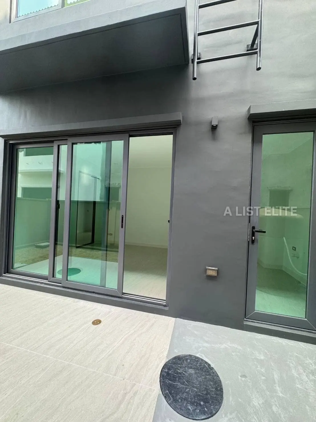 Baan Klang Muang CLASSE Sukhumvit 77