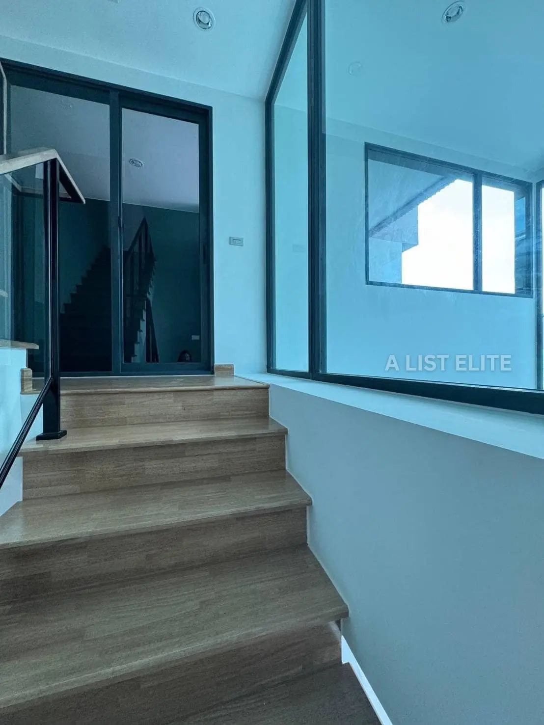 Baan Klang Muang CLASSE Sukhumvit 77