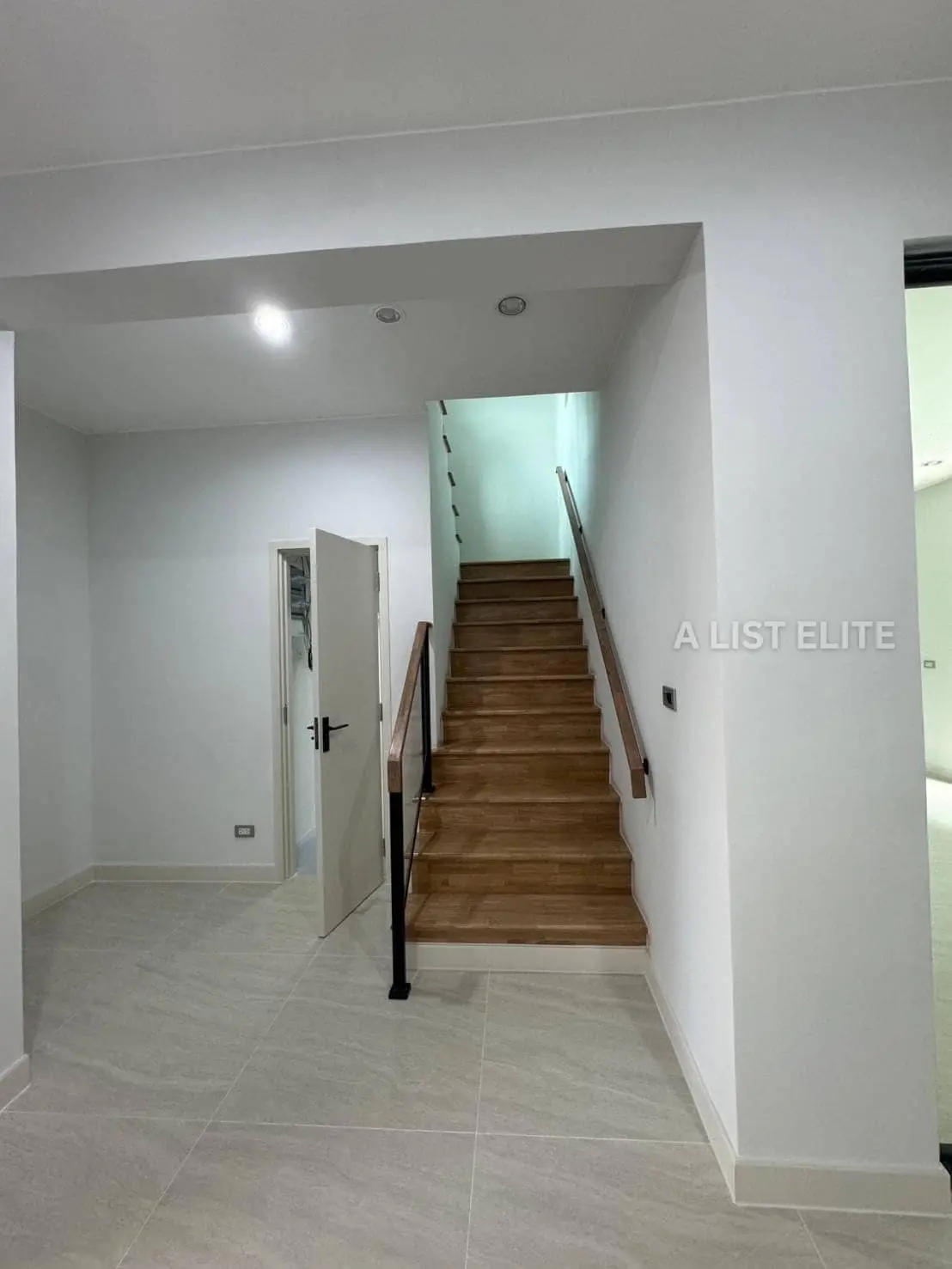 Baan Klang Muang CLASSE Sukhumvit 77