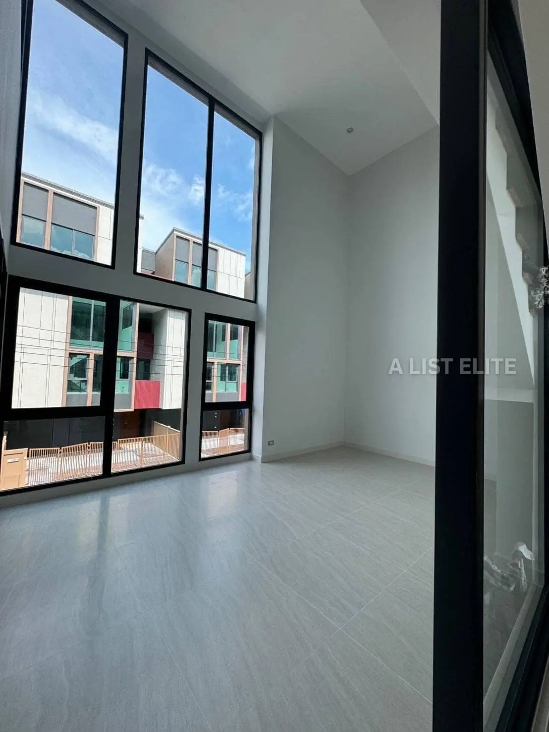 Baan Klang Muang CLASSE Sukhumvit 77