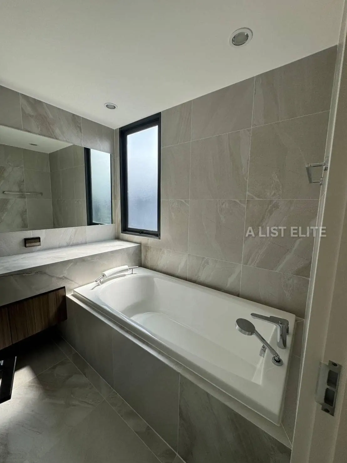 Baan Klang Muang CLASSE Sukhumvit 77