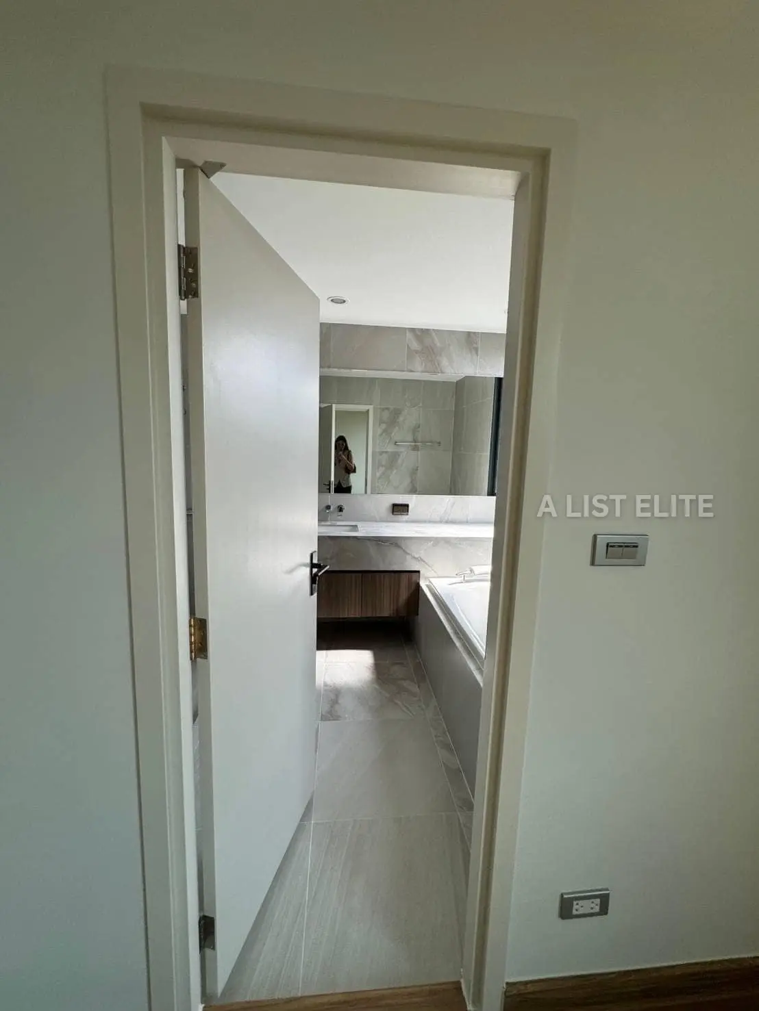Baan Klang Muang CLASSE Sukhumvit 77