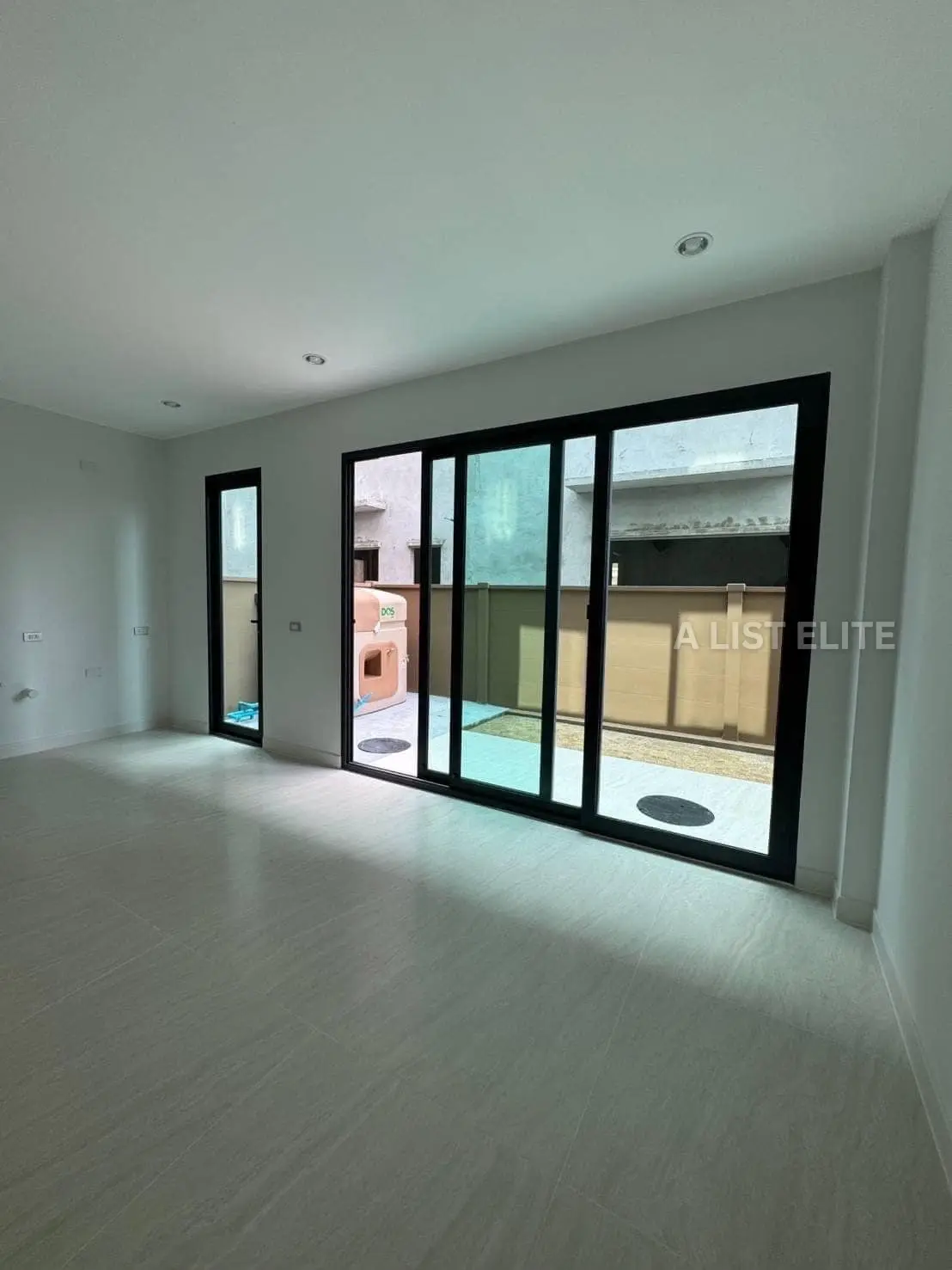 Baan Klang Muang CLASSE Sukhumvit 77