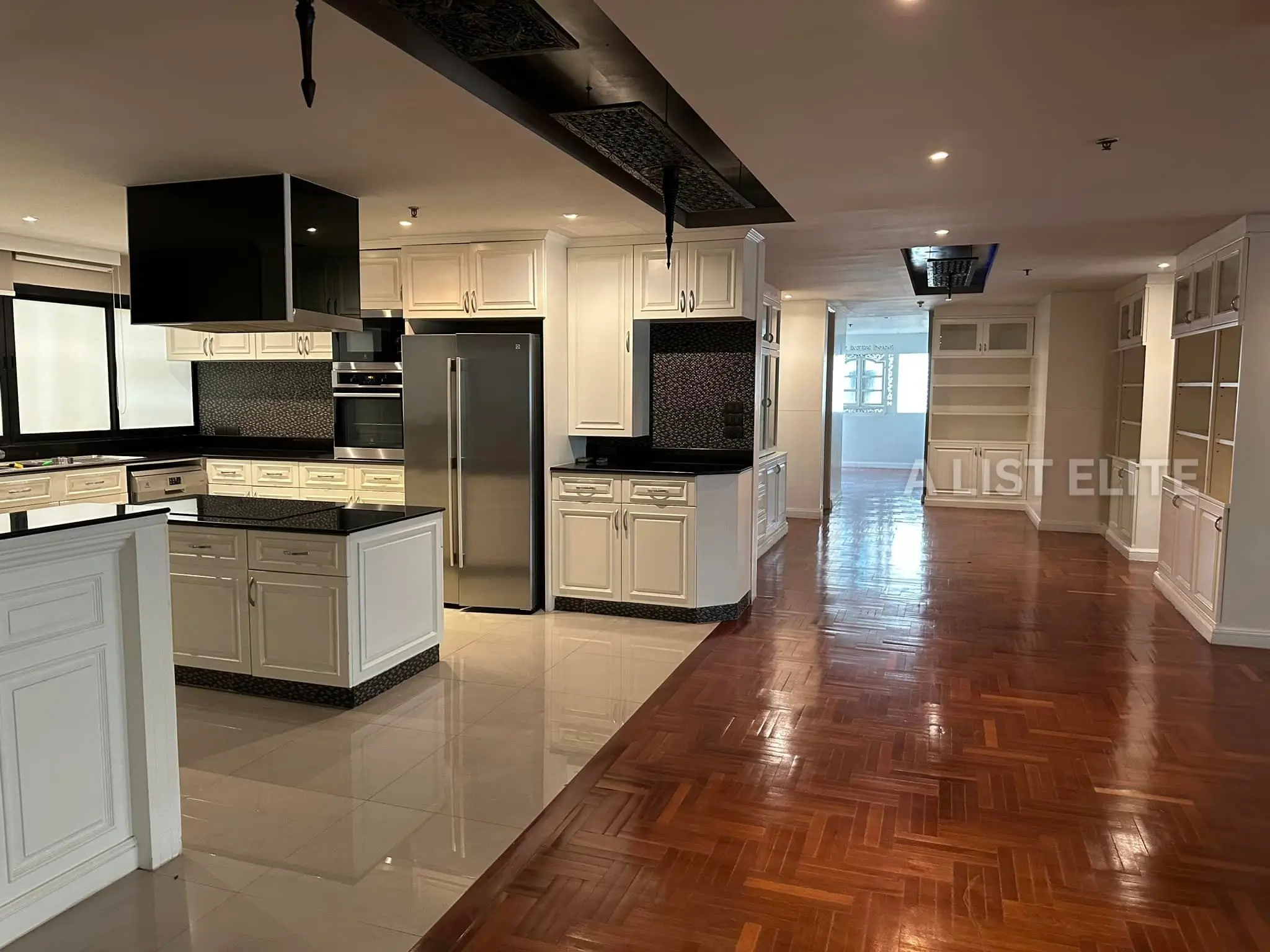 Baan Sathorn 