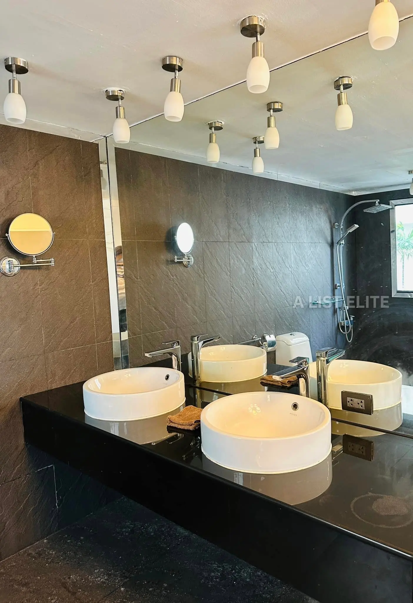 Baan Sathorn 
