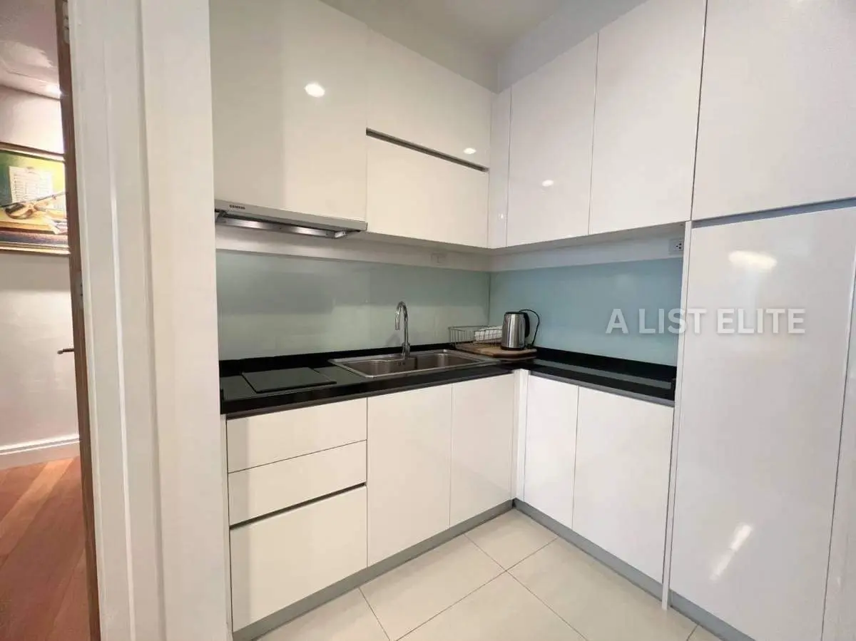 Bright Sukhumvit 24