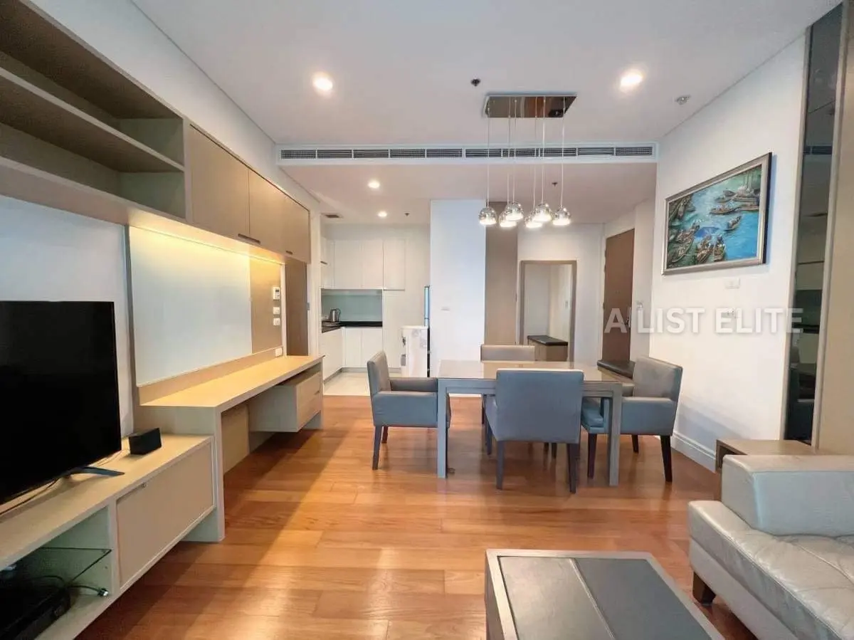 Bright Sukhumvit 24