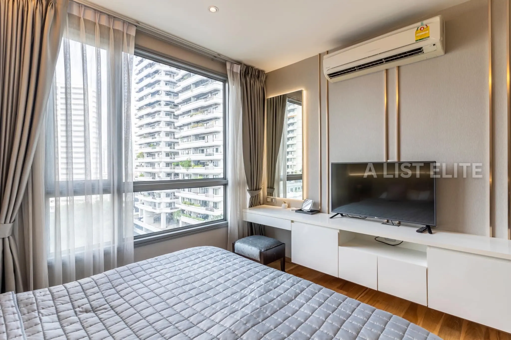 H Sukhumvit 43