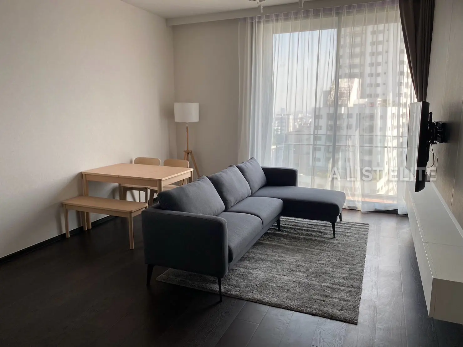 LAVIQ Sukhumvit 57