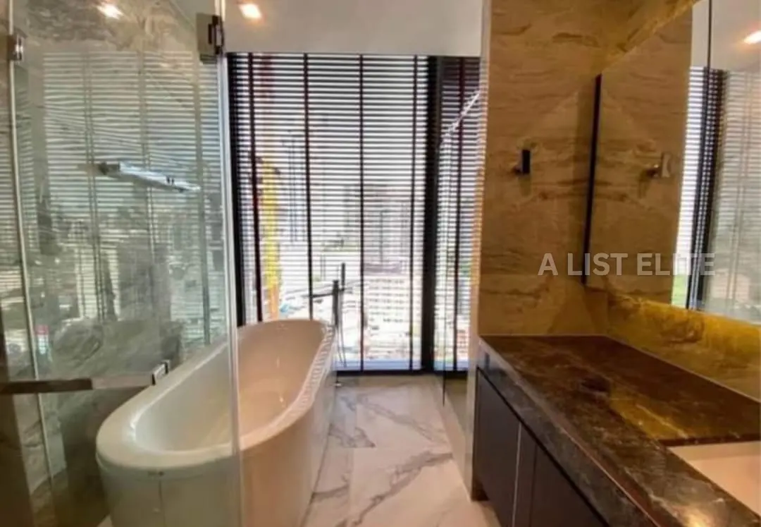 LAVIQ Sukhumvit 57