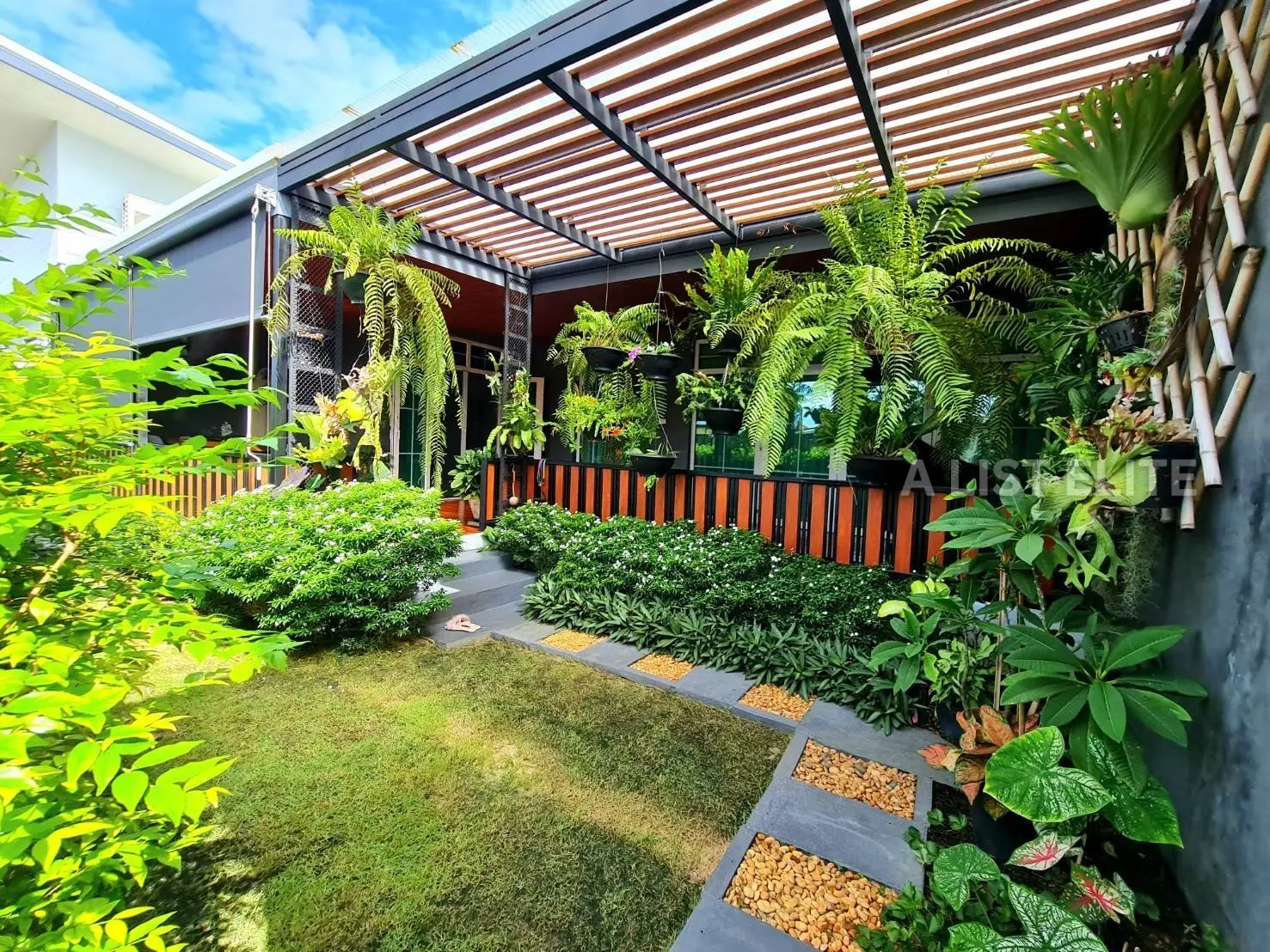 House near Bang Saray Beach