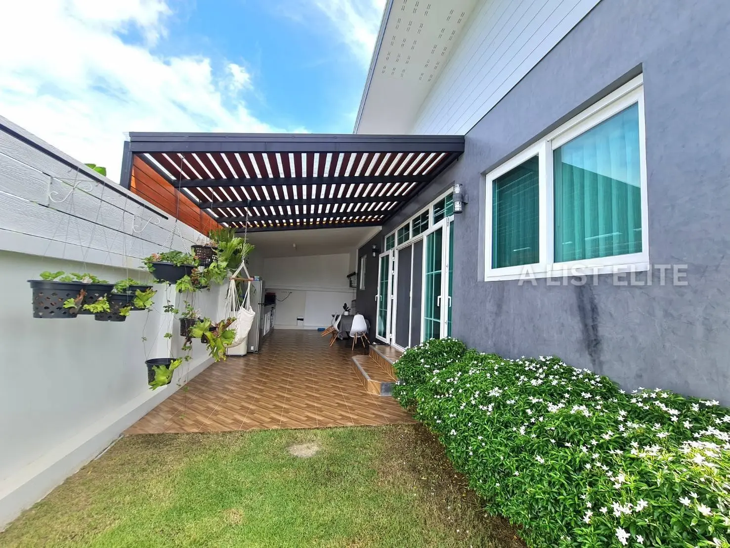 House near Bang Saray Beach