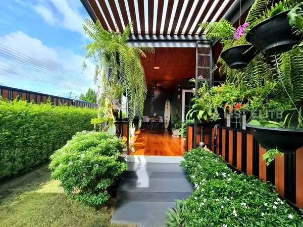 House near Bang Saray Beach