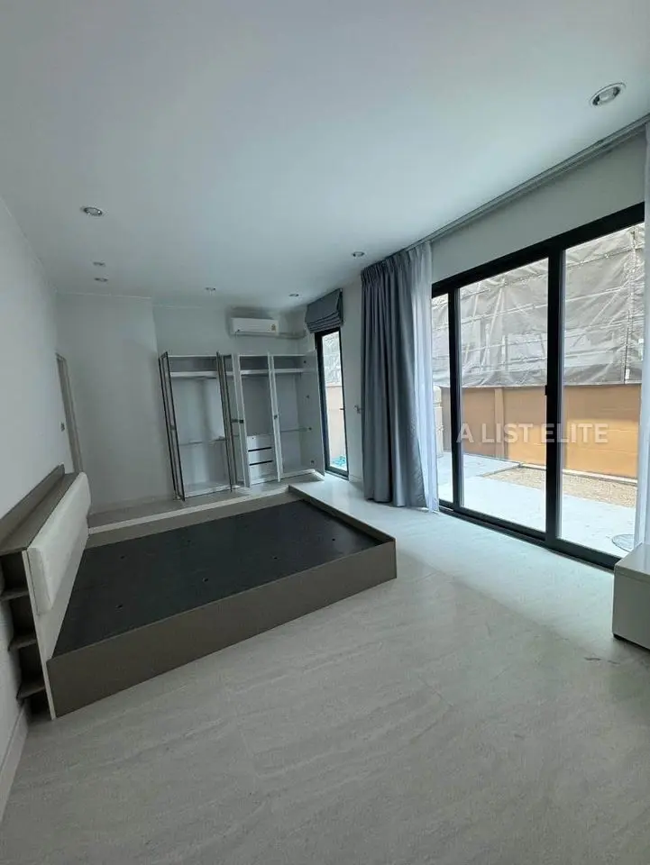 Baan Klang Muang CLASSE Sukhumvit 77