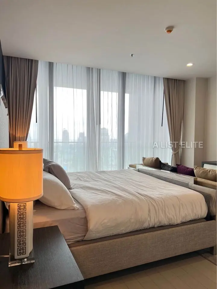Noble Ploenchit 