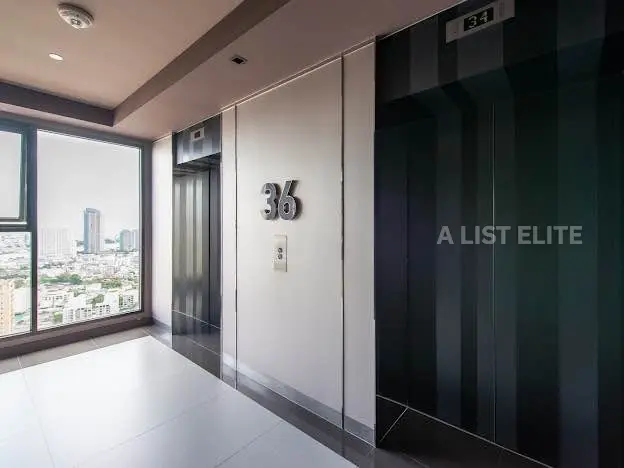 Urbano Absolute Sathon - Taksin