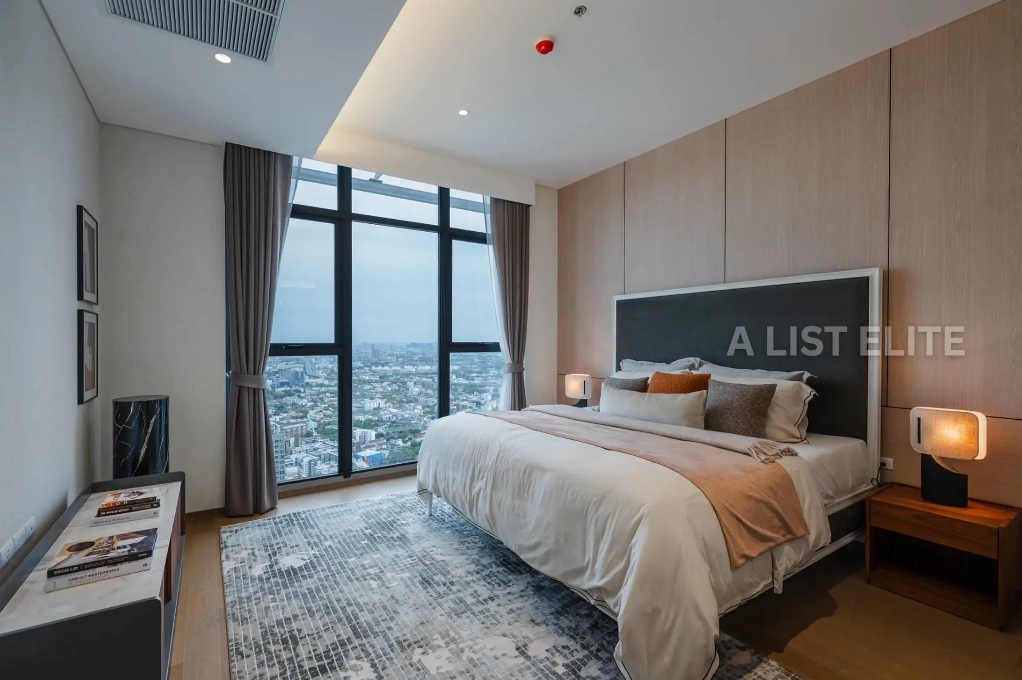 Siamese Exclusive Sukhumvit 42