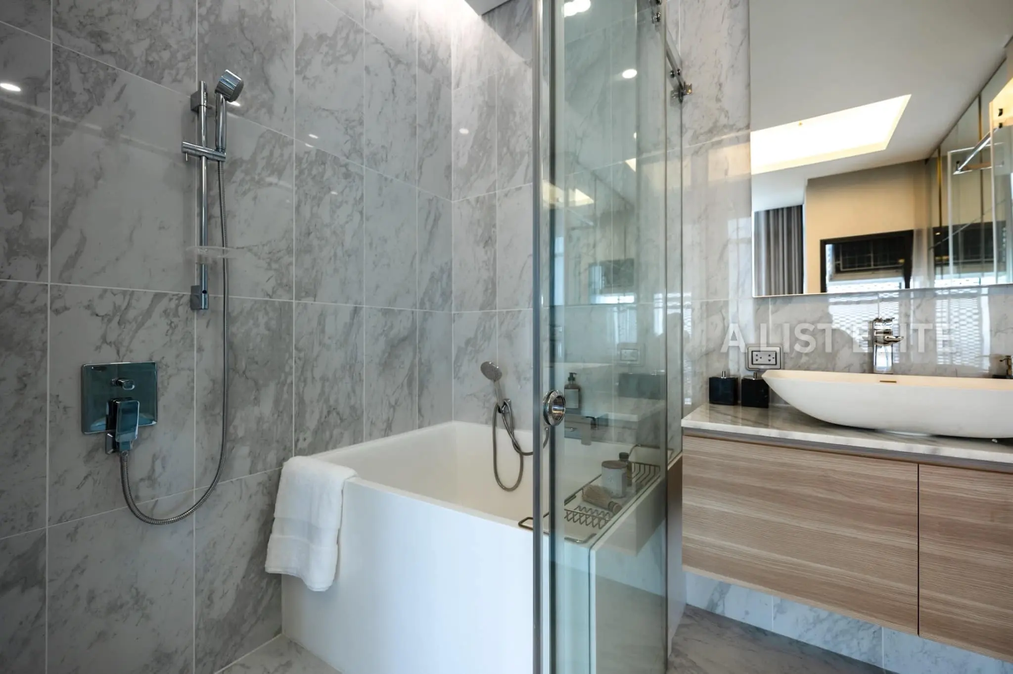 Siamese Exclusive Sukhumvit 42