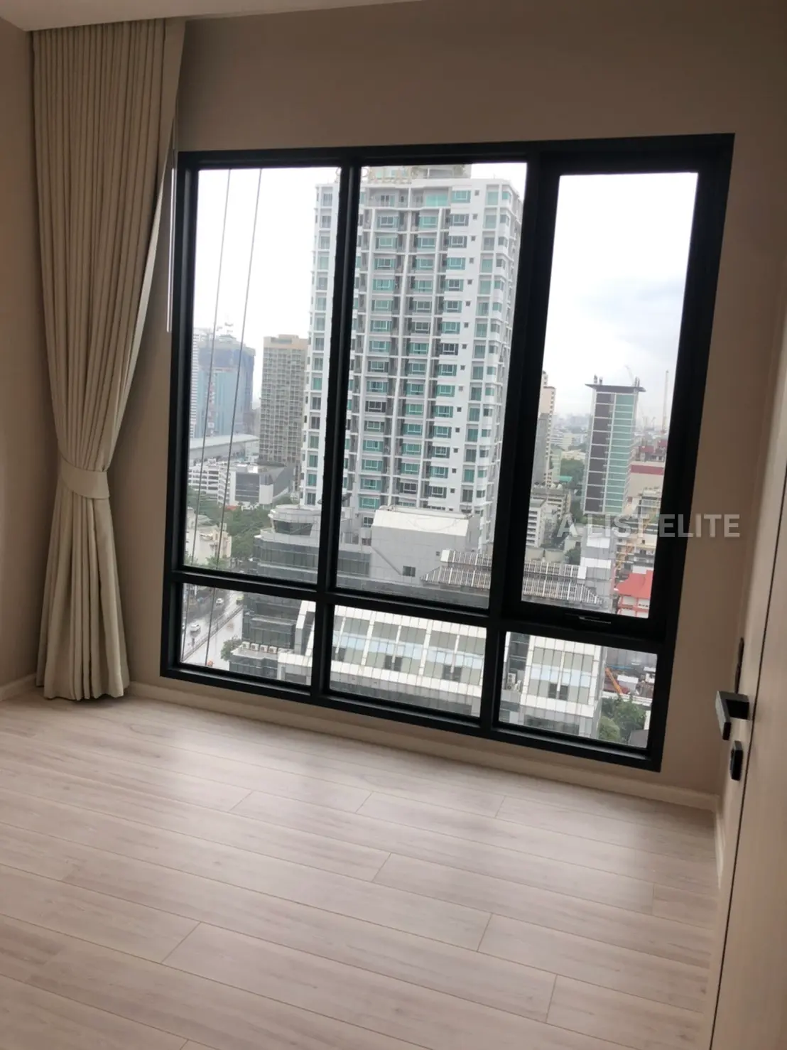 The Room Phayathai