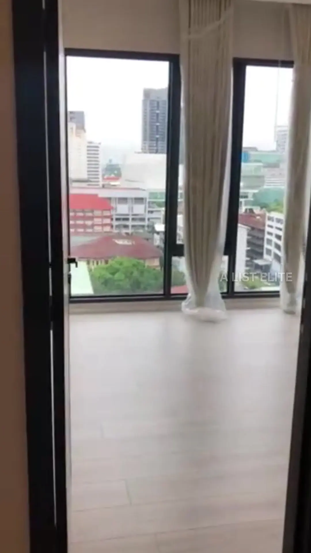  The Room Phayathai