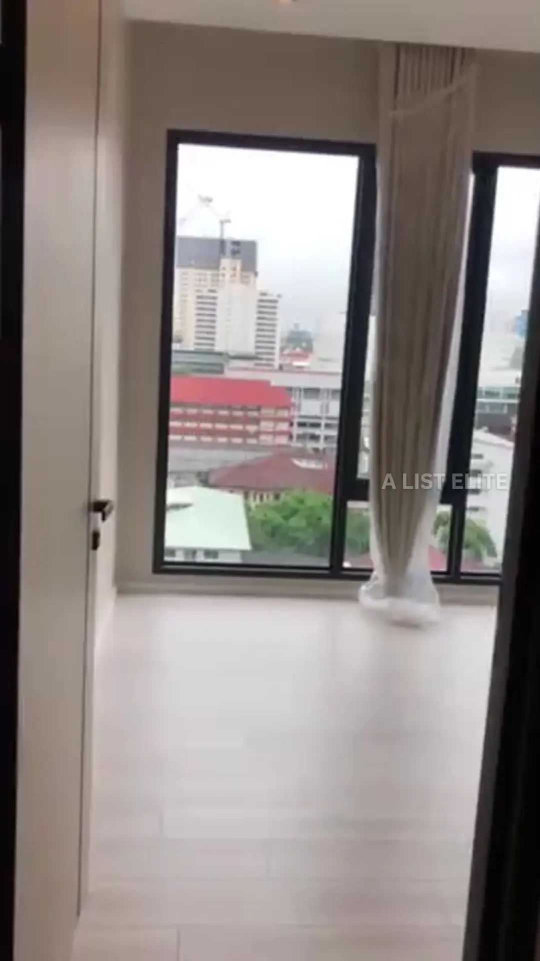  The Room Phayathai
