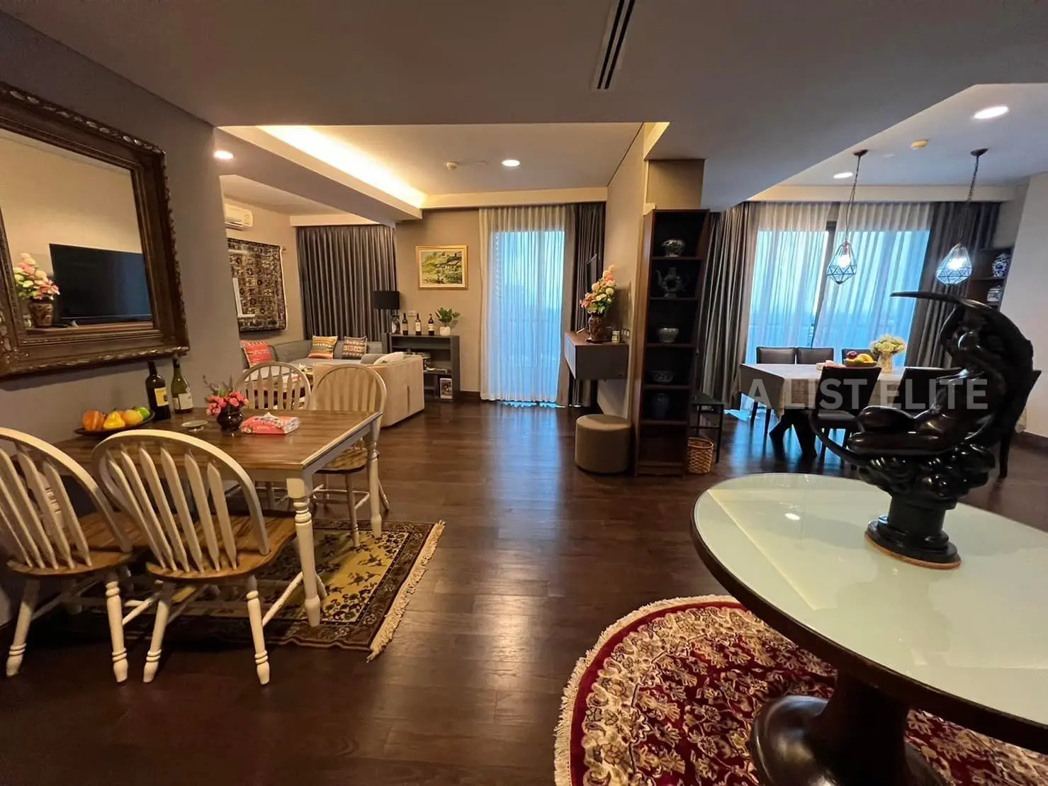 Le Lumpini 24