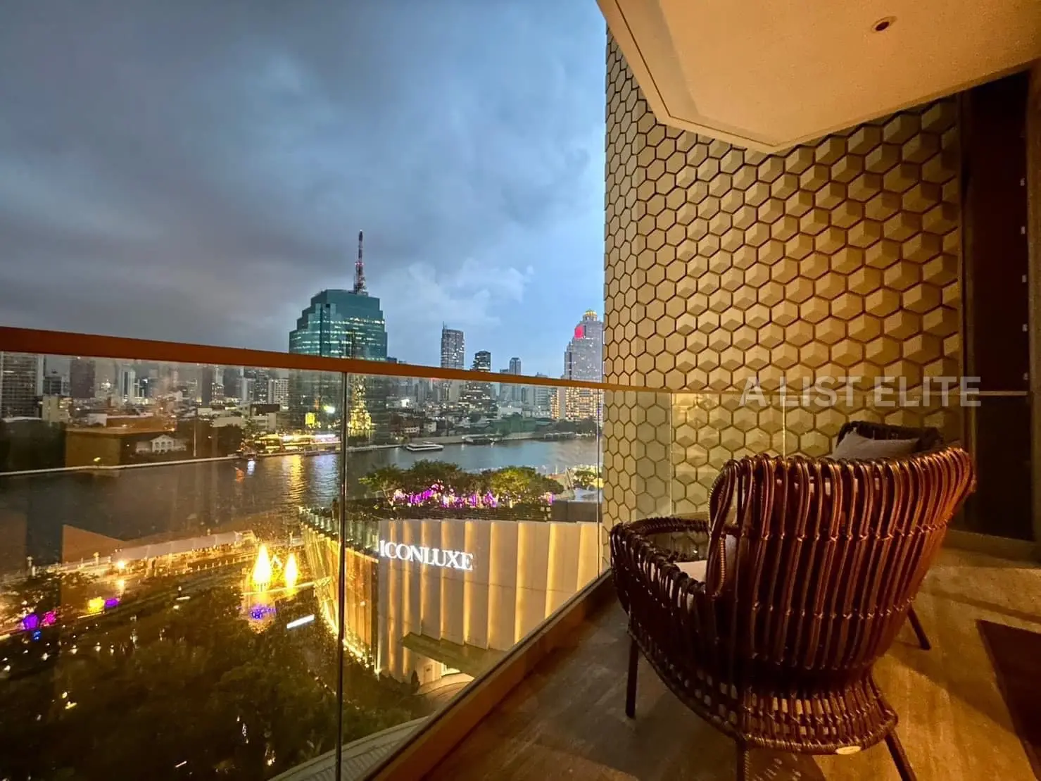 Magnolias Waterfront Residences