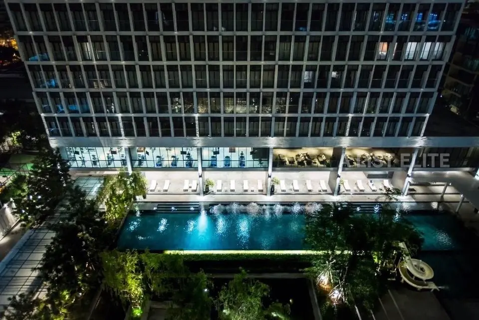 NOBLE PLOENCHIT