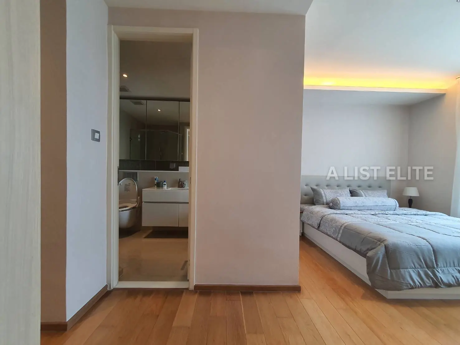 H Sukhumvit 43