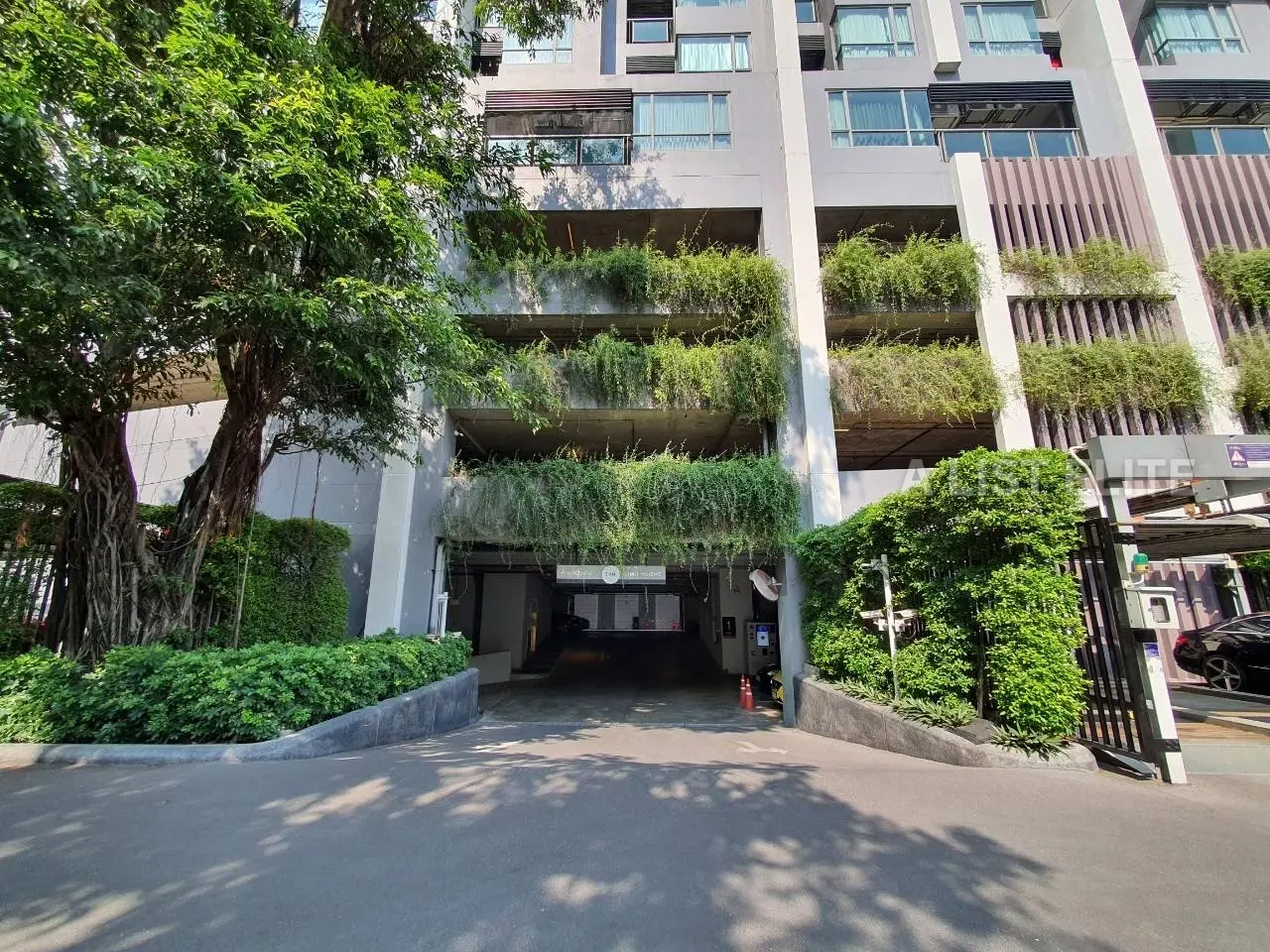 H Sukhumvit 43