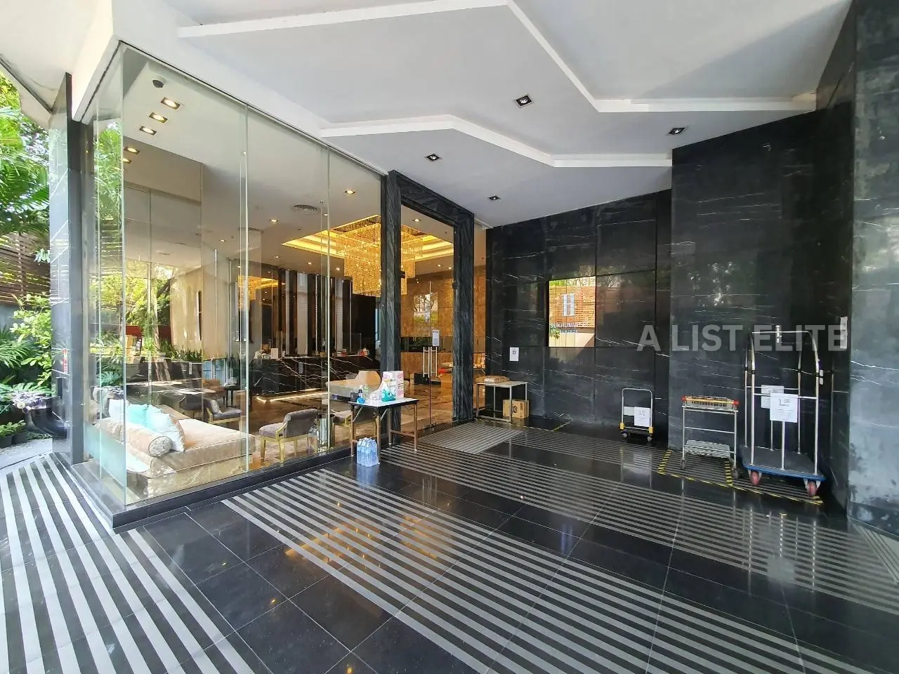 H Sukhumvit 43