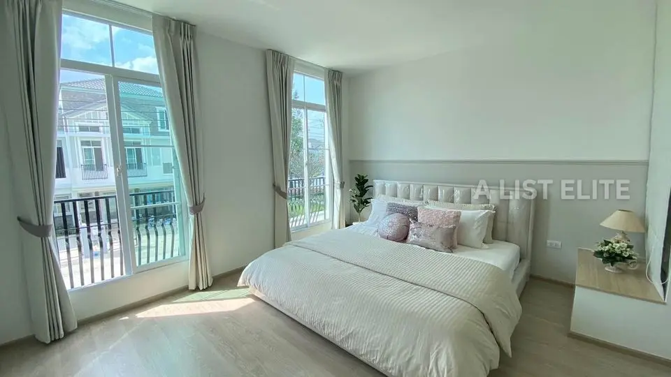 Townhome near Mega Bangna