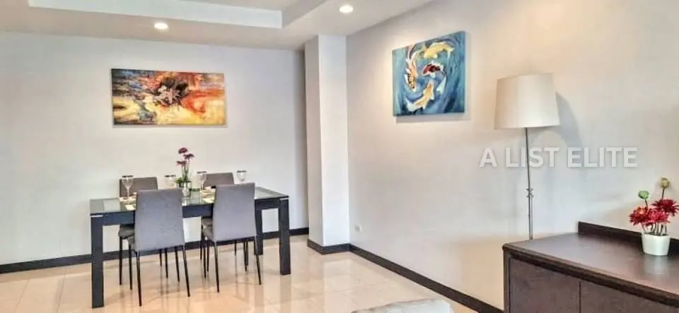 Condominium Avenue 61