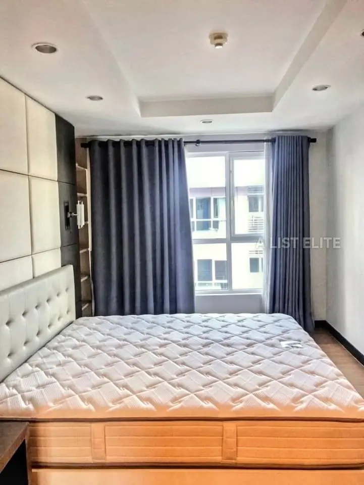 Condominium Avenue 61