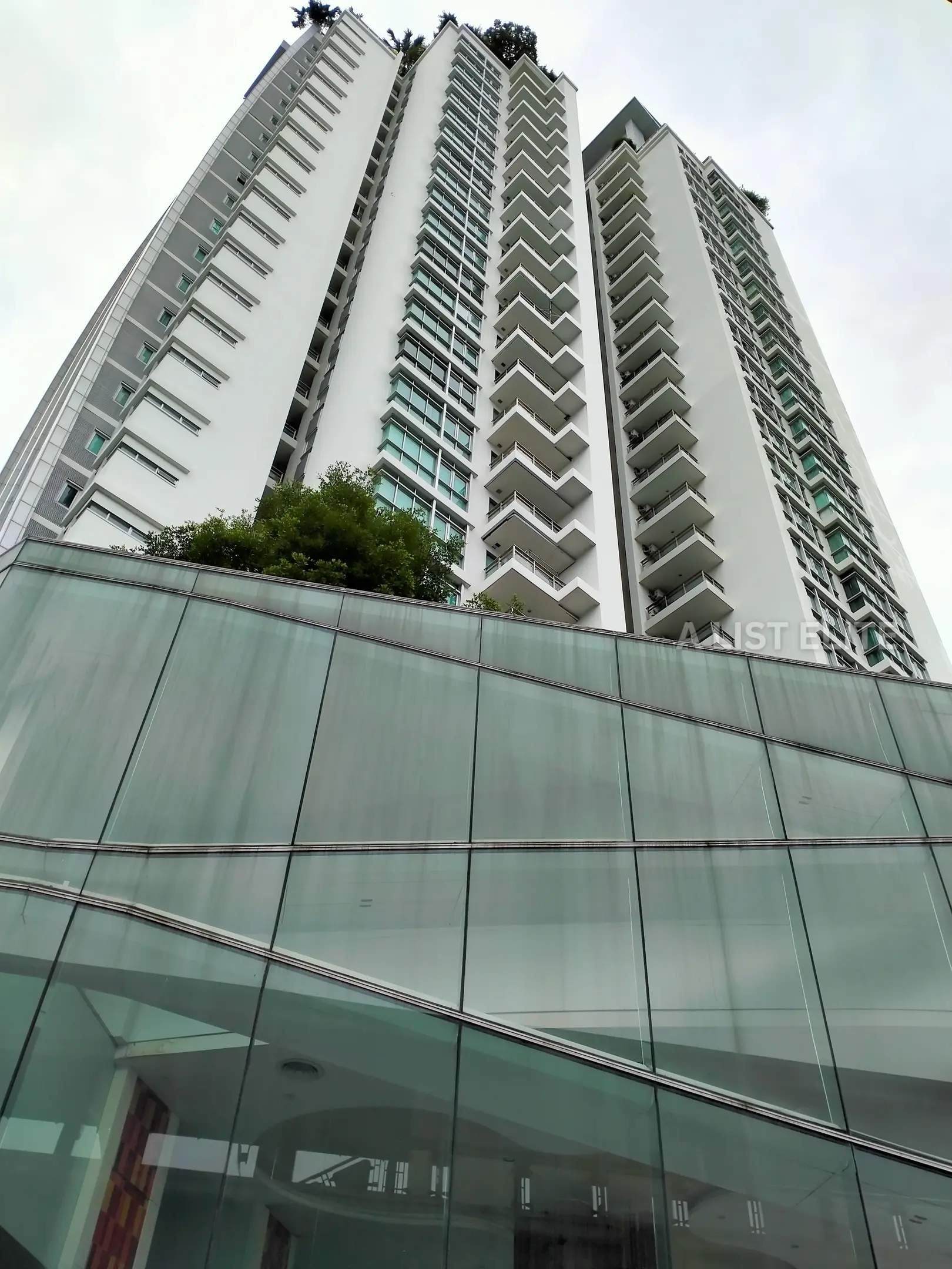 Nusasiri Grand
