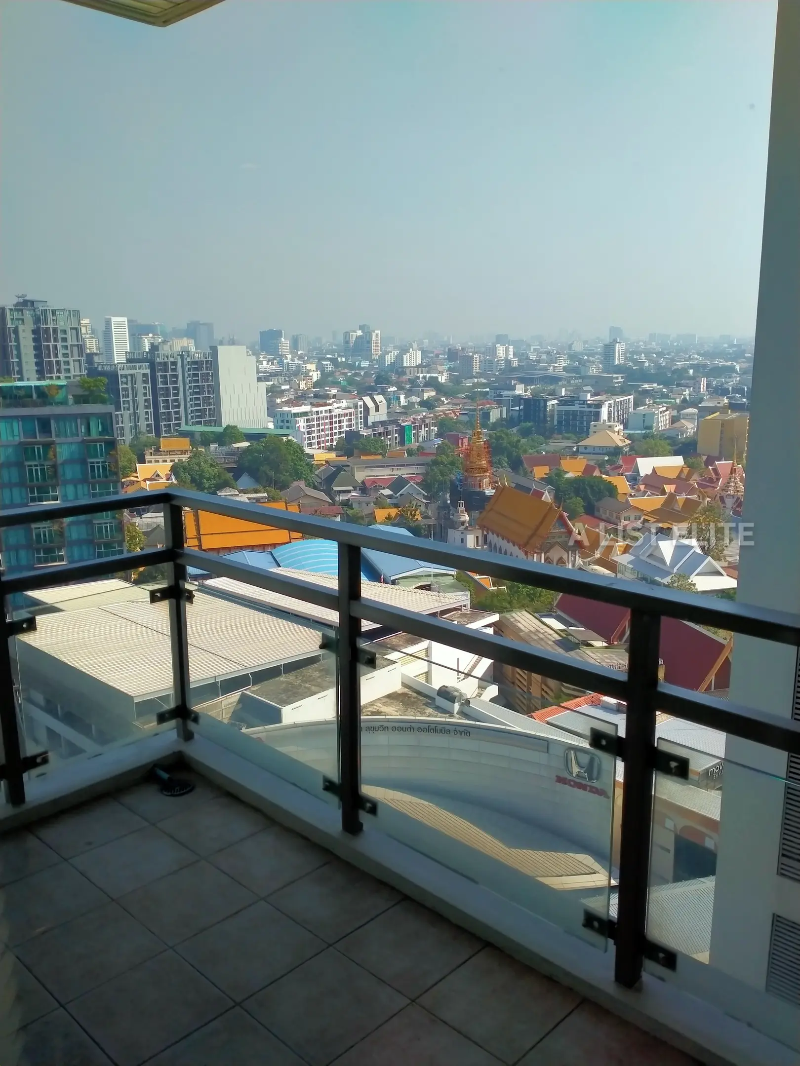 Nusasiri Grand