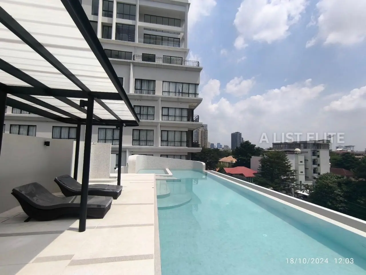 Sathorn 111