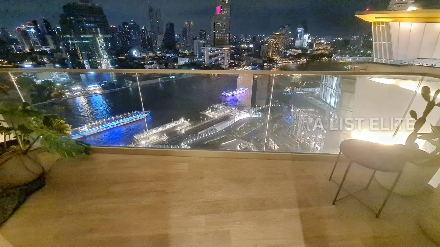 MAGNILIAS WATERFRONT RESIDENCES
