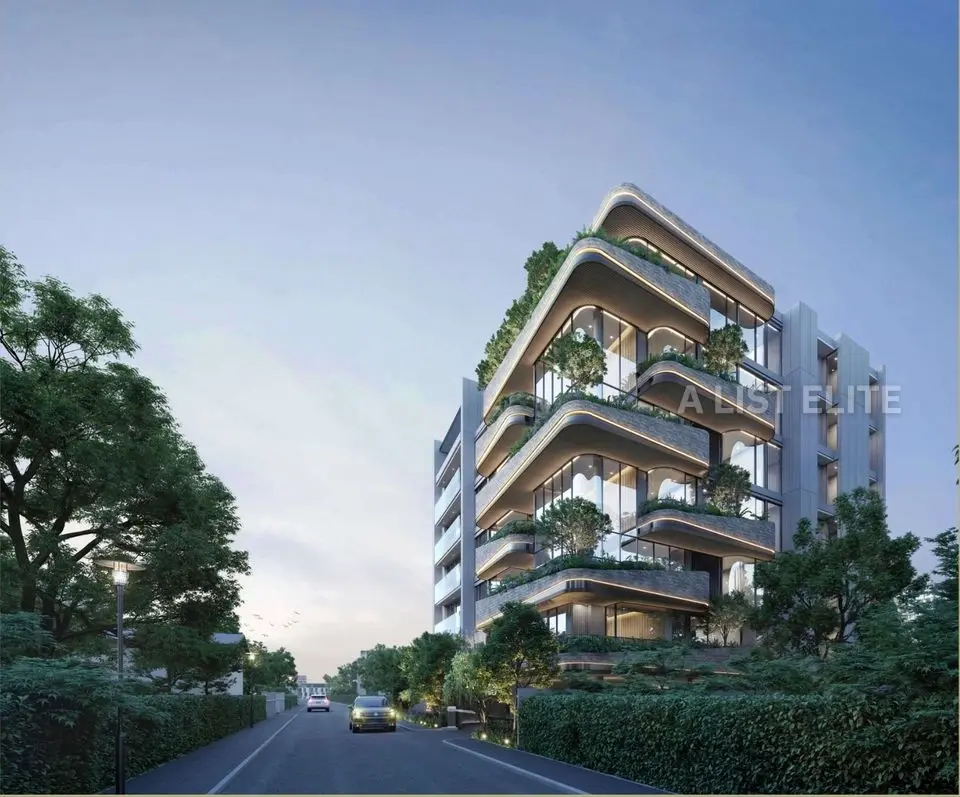 KALM PENTHOUSE ARI