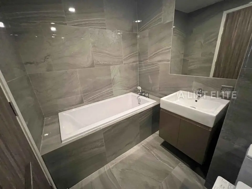 IDEO Q SUKHUMVIT 36