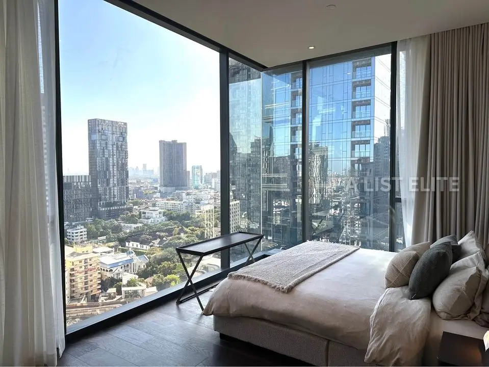 LAVIQ SUKHUMVIT 57