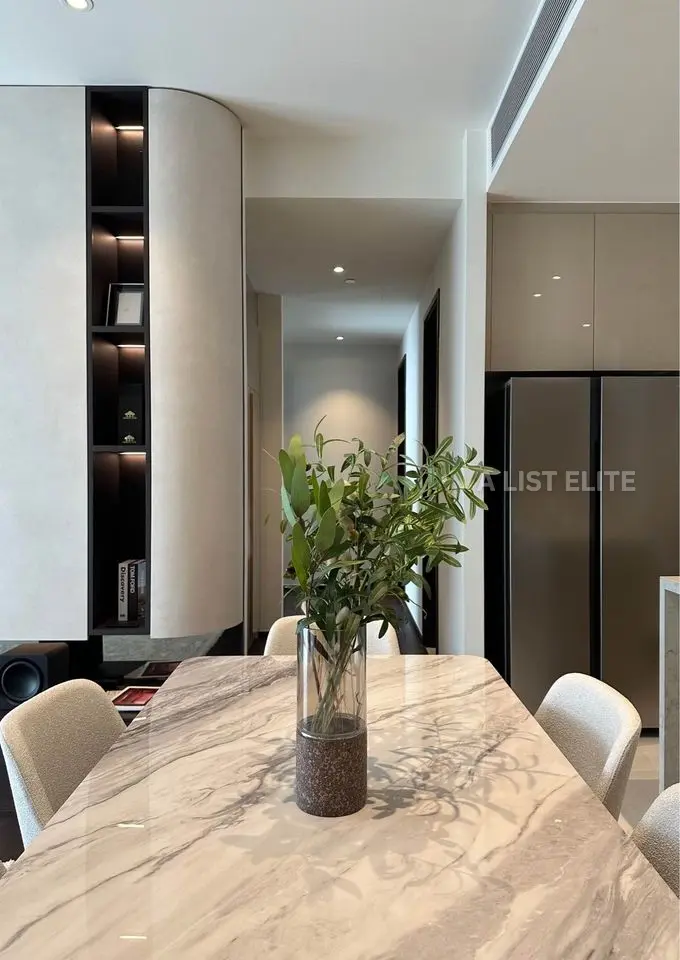 LAVIQ SUKHUMVIT 57