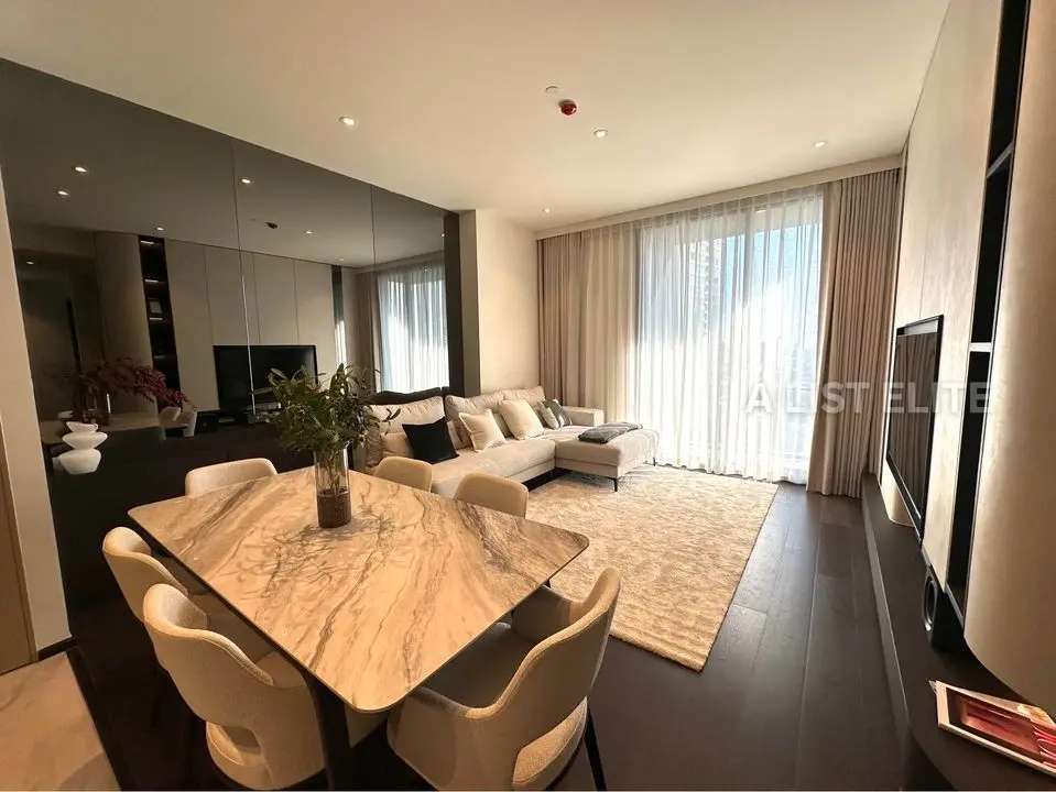LAVIQ SUKHUMVIT 57