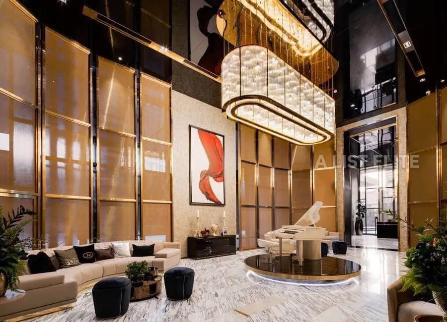 LAVIQ SUKHUMVIT 57
