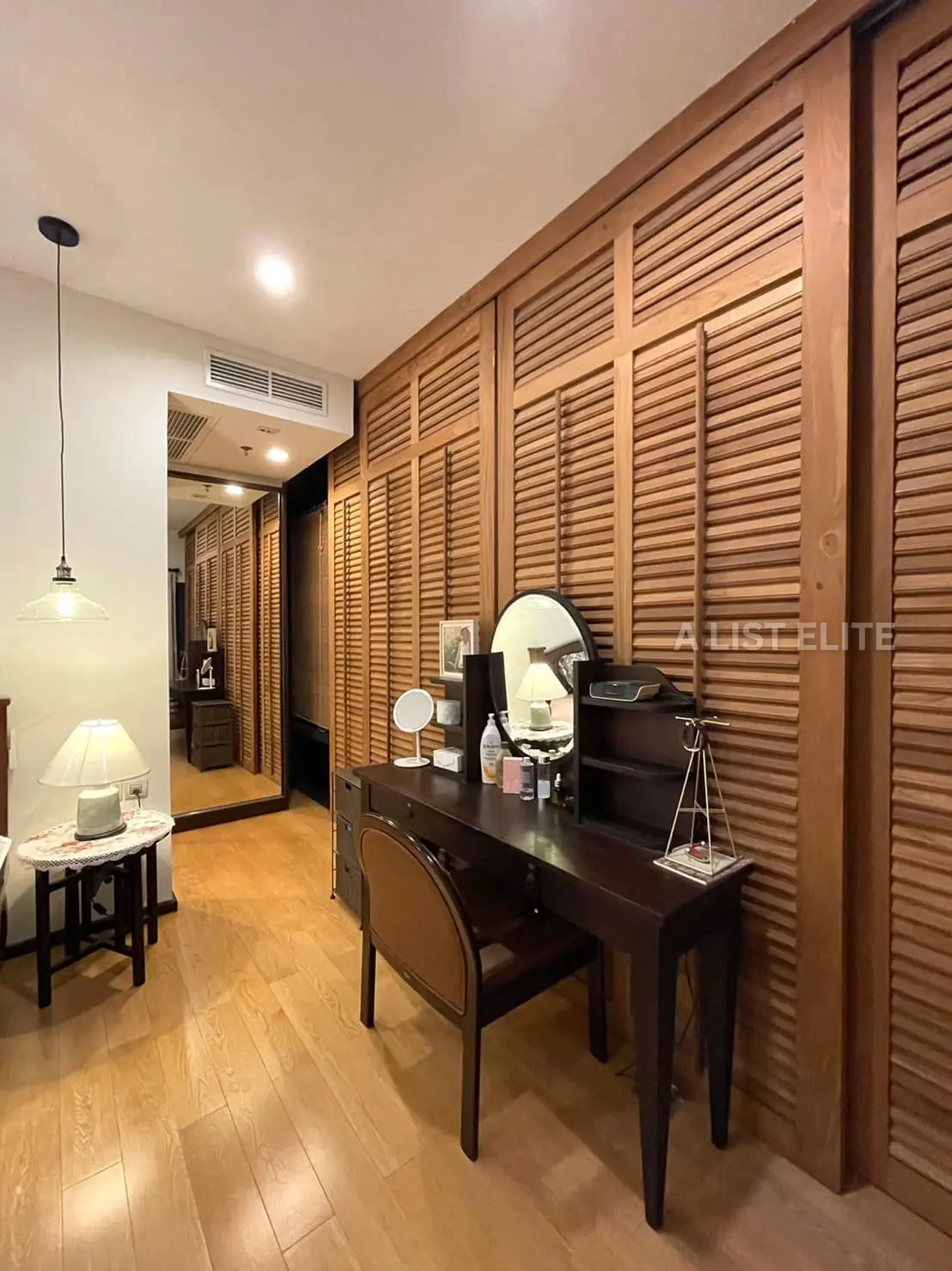 CIRCLE LIVING PROTOTYPE