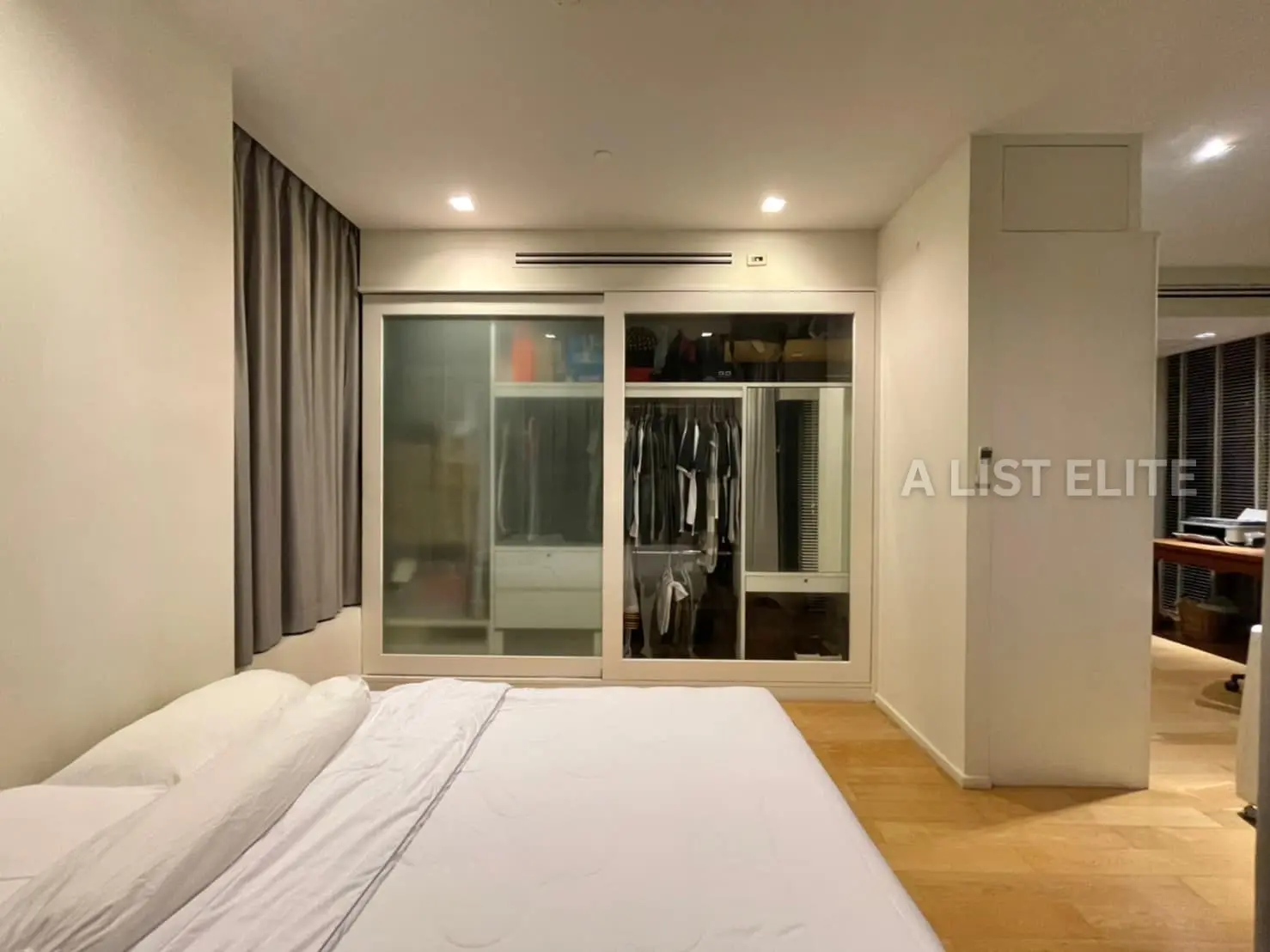 CIRCLE LIVING PROTOTYPE