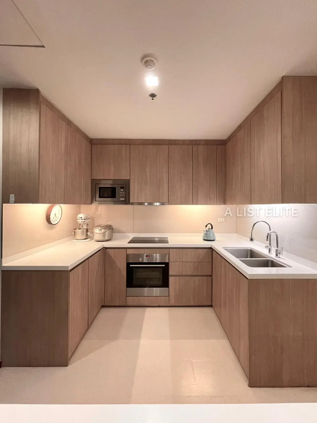 CIRCLE LIVING PROTOTYPE