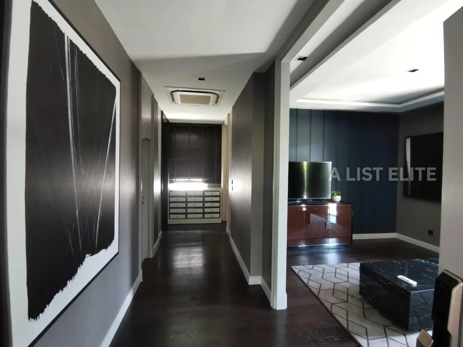 THE GENTRY SUKHUMVIT TYPE MANHATTAN